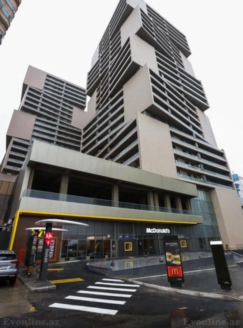 Kirayə verilir 2 otaqlı Mənzil Yeni tikili 112 m² 8 Noyabr m.