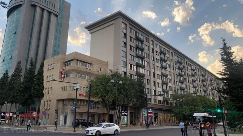 Satılır 5 otaqlı Mənzil Yeni tikili 280 m² Gənclik m. - şəkil 2