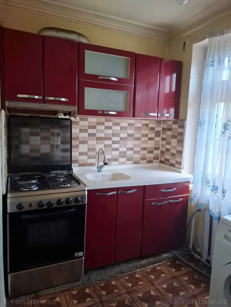Kirayə verilir 2 otaqlı Mənzil Köhnə tikili 45 m² Nəriman Nərimanov m.