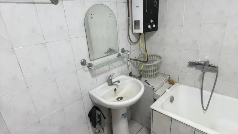 Kirayə verilir 2 otaqlı Mənzil Köhnə tikili 55 m² 1-ci mikrorayon - şəkil 4