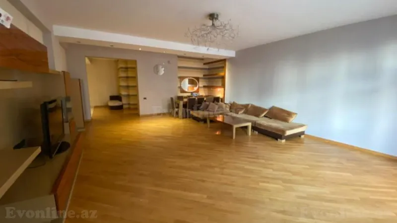 Kirayə verilir 4 otaqlı Mənzil Yeni tikili 220 m² 28 May m. - şəkil 2