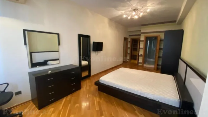Kirayə verilir 4 otaqlı Mənzil Yeni tikili 220 m² 28 May m. - şəkil 5