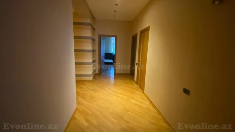 Kirayə verilir 4 otaqlı Mənzil Yeni tikili 220 m² 28 May m. - şəkil 18