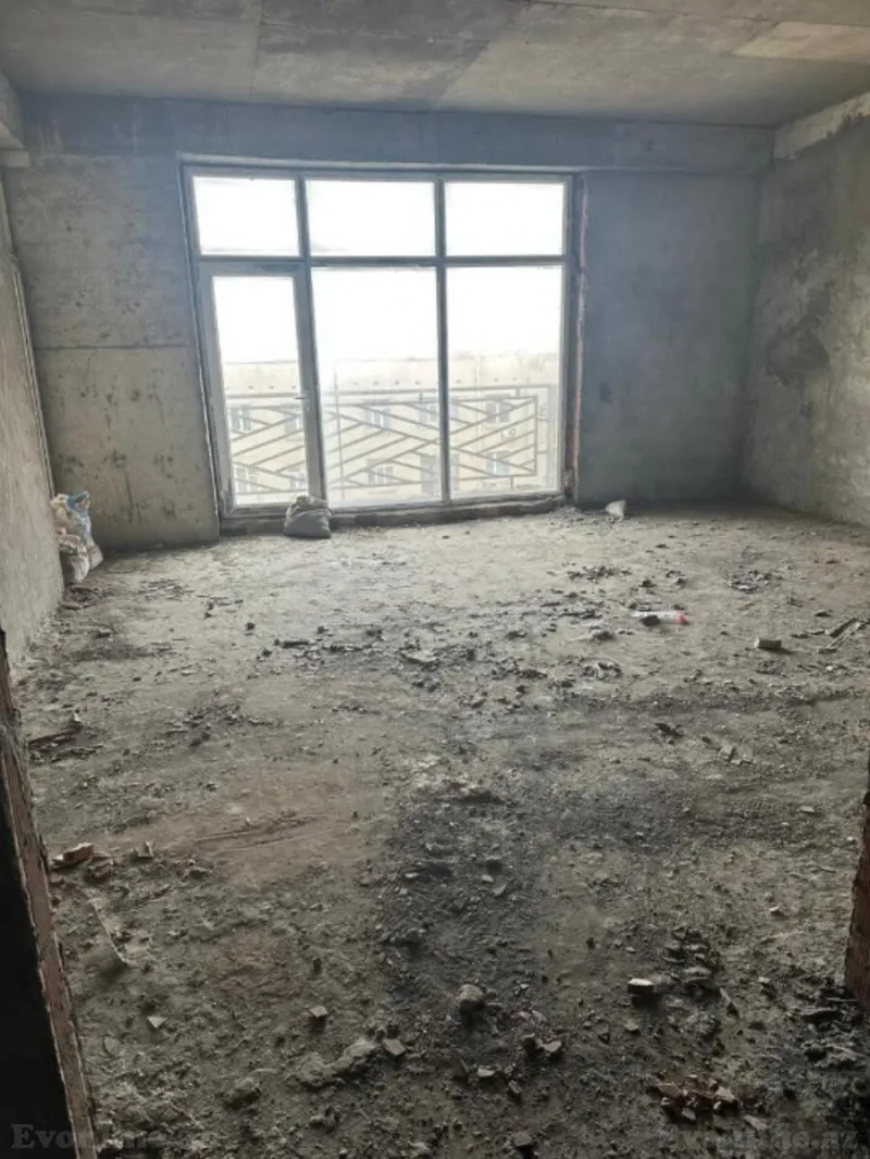 Satılır 3 otaqlı Mənzil Yeni tikili 133 m² Həzi Aslanov m. - şəkil 2