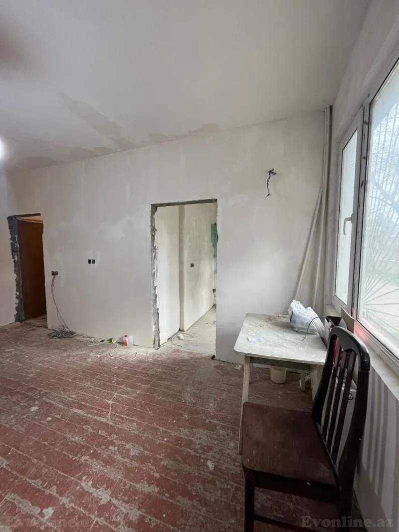 Satılır 1 otaqlı Mənzil Köhnə tikili 38 m² 4-cü mikrorayon - şəkil 2