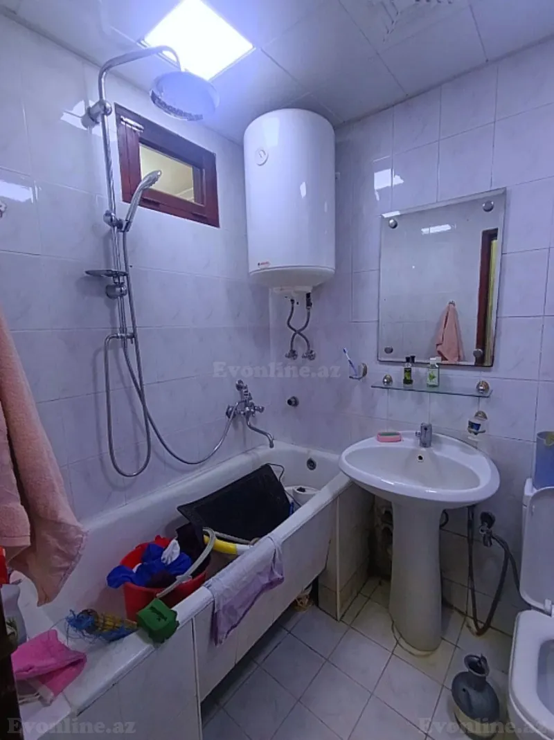 Satılır 3 otaqlı Mənzil Köhnə tikili 70 m² Neftçilər m. - şəkil 13