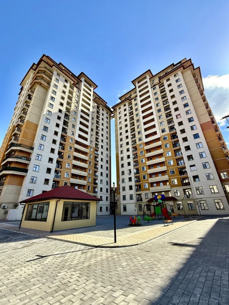 Satılır 3 otaqlı Mənzil Yeni tikili 125 m² Qara Qarayev m.