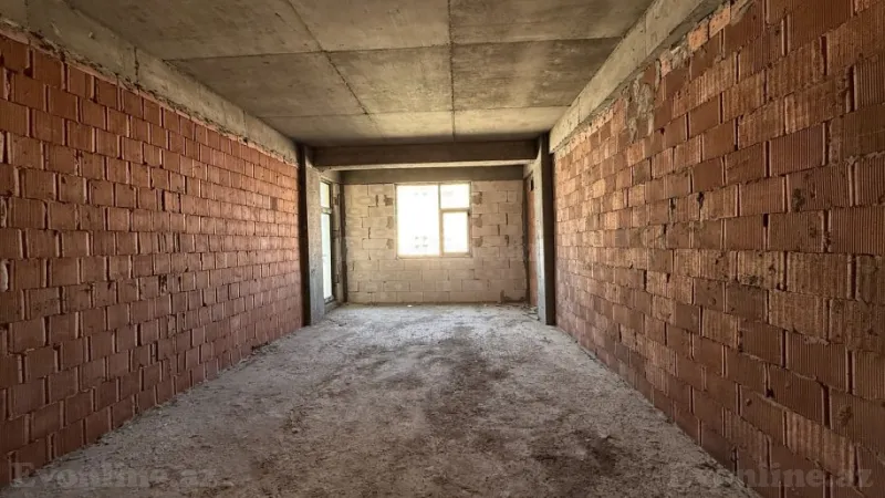 Satılır 3 otaqlı Mənzil Yeni tikili 125 m² Qara Qarayev m. - şəkil 2