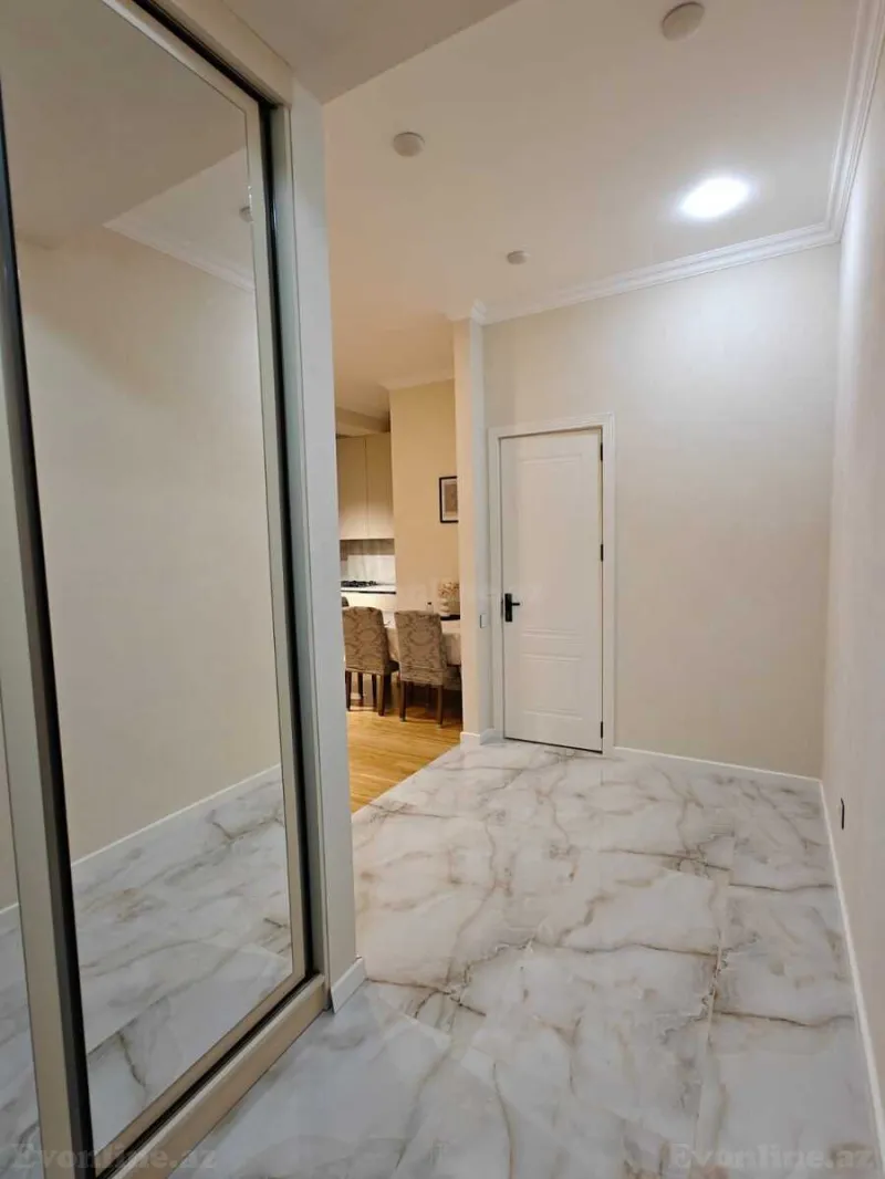 Kirayə verilir 2 otaqlı Mənzil Yeni tikili 77 m² Gənclik m. - şəkil 13