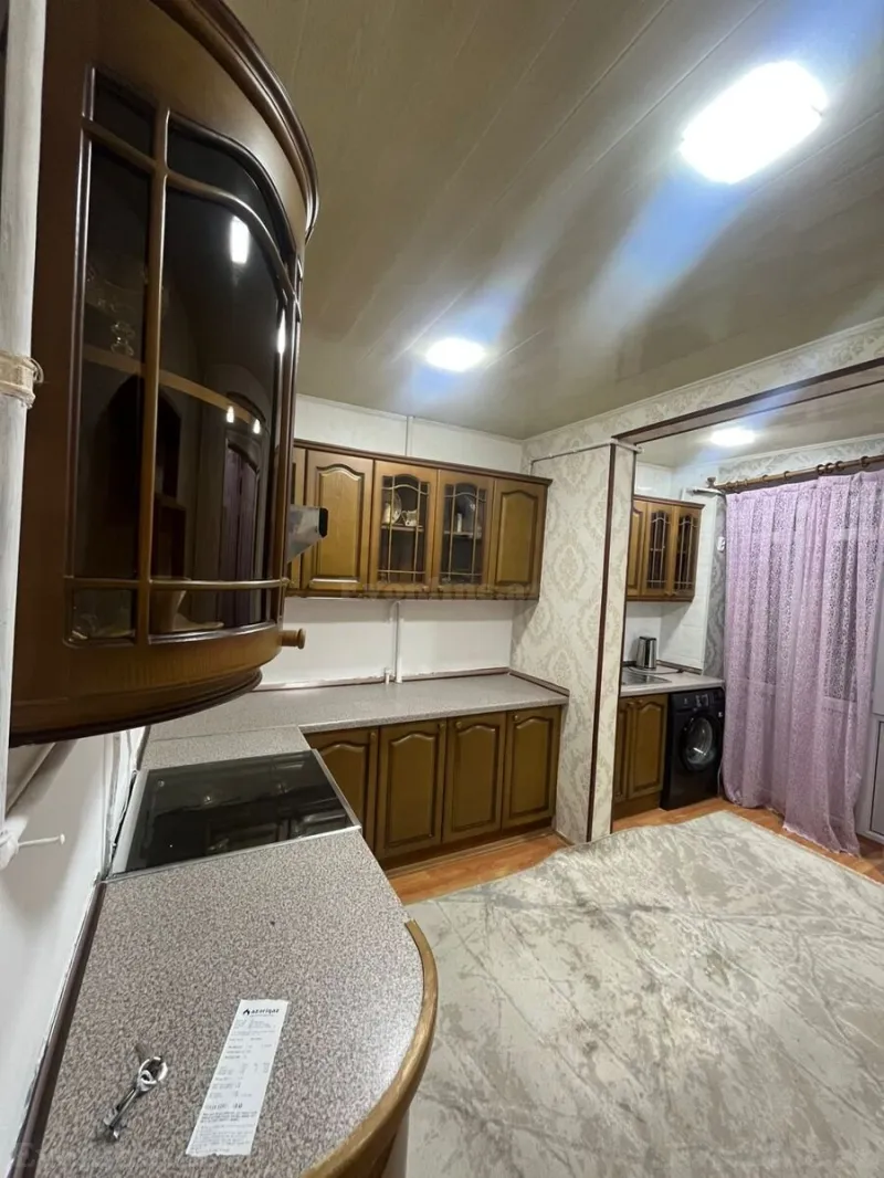 Kirayə verilir 2 otaqlı Mənzil Köhnə tikili 65 m² Həzi Aslanov m.