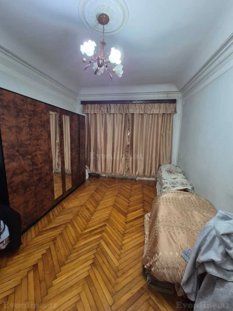 Satılır 3 otaqlı Mənzil Köhnə tikili 70 m² Xalqlar Dostluğu m. - şəkil 6