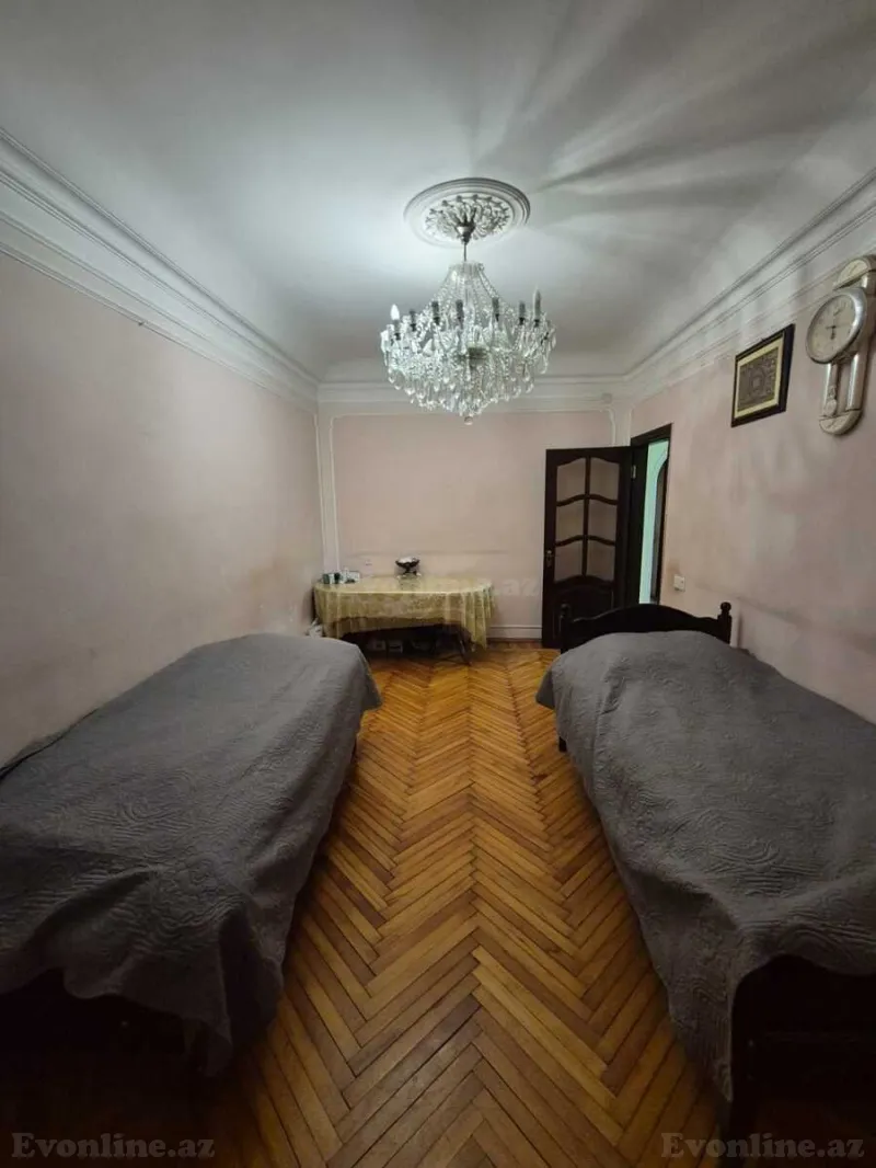 Satılır 3 otaqlı Mənzil Köhnə tikili 70 m² Xalqlar Dostluğu m. - şəkil 7