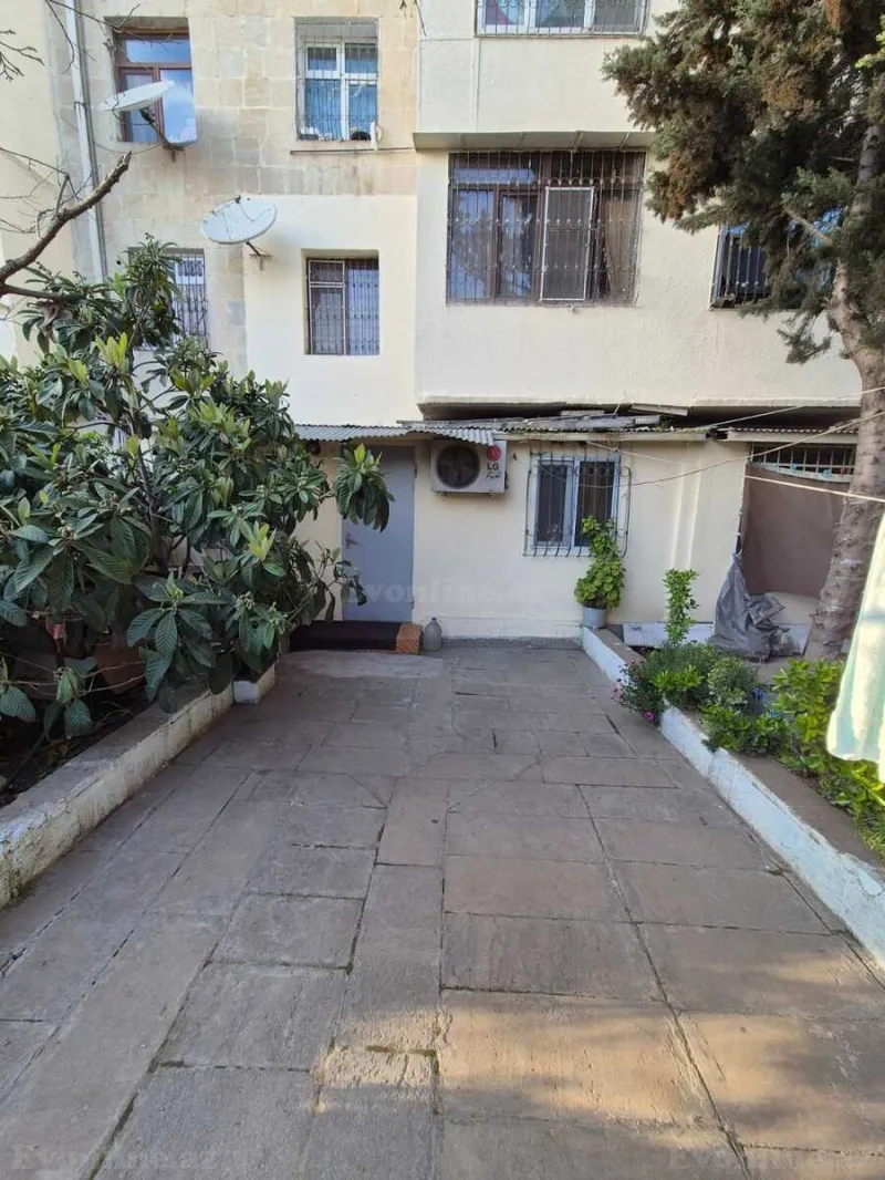 Satılır 3 otaqlı Mənzil Köhnə tikili 70 m² Xalqlar Dostluğu m. - şəkil 8