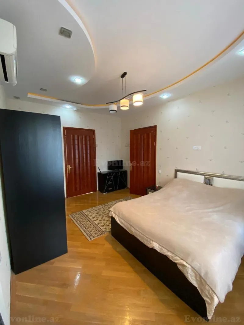 Kirayə verilir 4 otaqlı Mənzil Yeni tikili 210 m² 28 May m. - şəkil 12