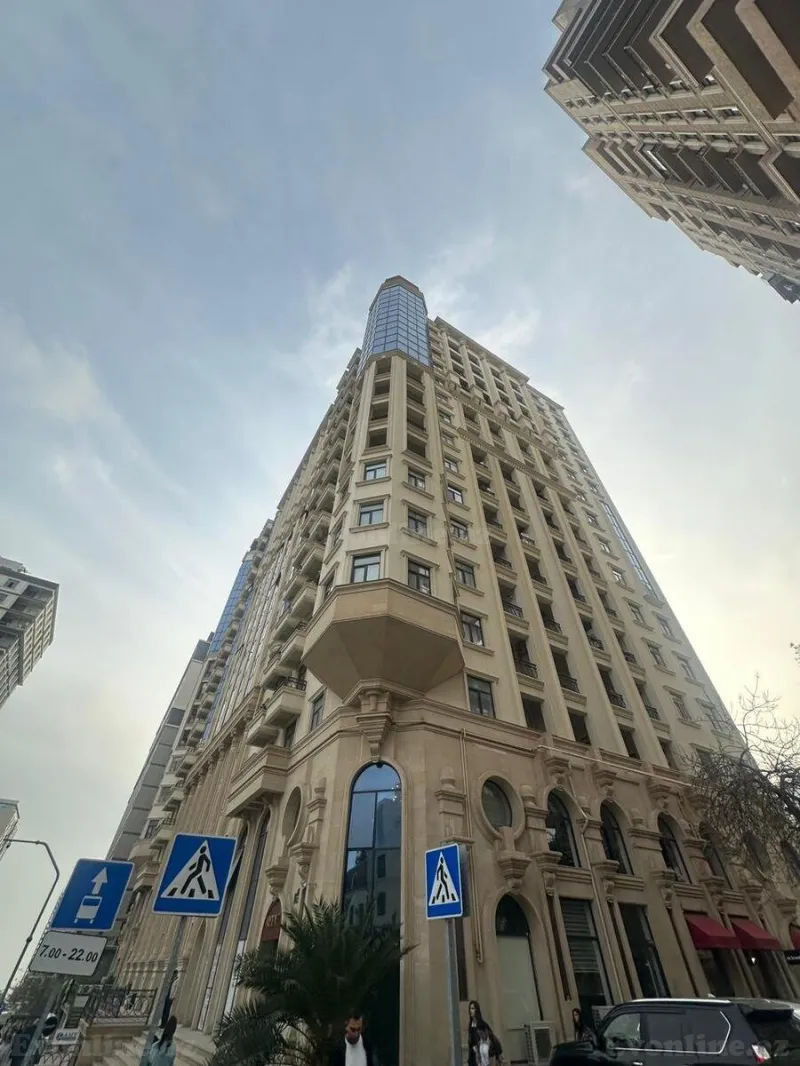 Satılır 4 otaqlı Mənzil Yeni tikili 242 m² 28 May m. - şəkil 4