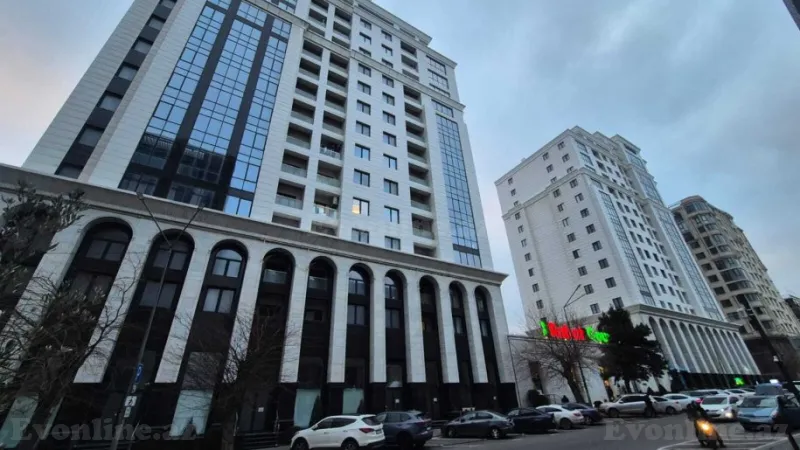 Satılır 3 otaqlı Mənzil Yeni tikili 136 m² Bayıl
