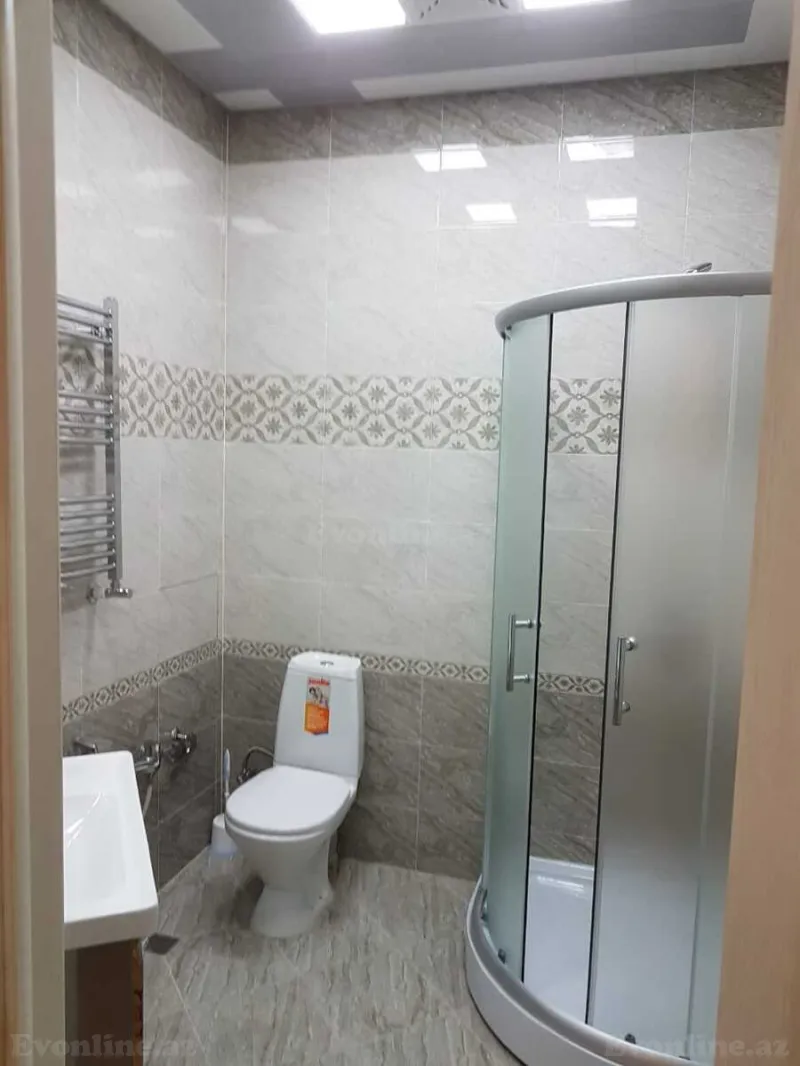 Kirayə verilir 2 otaqlı Mənzil Yeni tikili 90 m² Xətai m. - şəkil 3