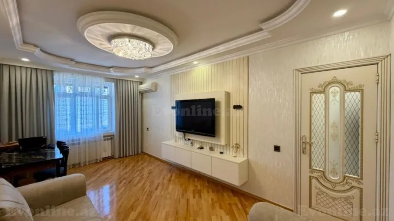 Satılır 2 otaqlı Mənzil Köhnə tikili 65 m² Xalqlar Dostluğu m.