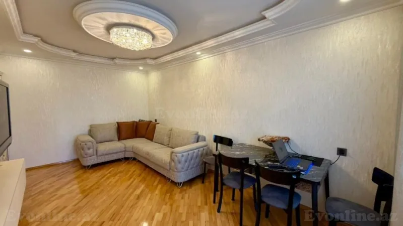 Satılır 2 otaqlı Mənzil Köhnə tikili 65 m² Xalqlar Dostluğu m. - şəkil 2