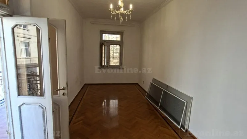 Satılır 2 otaqlı Mənzil Köhnə tikili 60 m² Sahil m. - şəkil 4