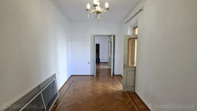 Satılır 2 otaqlı Mənzil Köhnə tikili 60 m² Sahil m. - şəkil 5