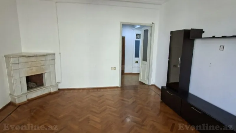 Satılır 2 otaqlı Mənzil Köhnə tikili 60 m² Sahil m. - şəkil 8