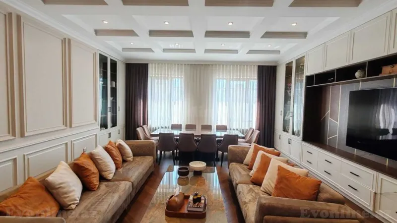 7 otaqlı Mənzil 285 m² 28 May m. Satılır