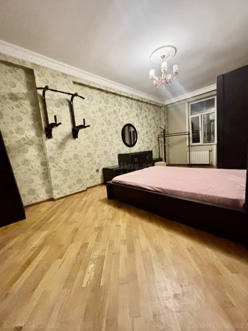 Satılır 3 otaqlı Mənzil Yeni tikili 130 m² 8 Noyabr m. - şəkil 6