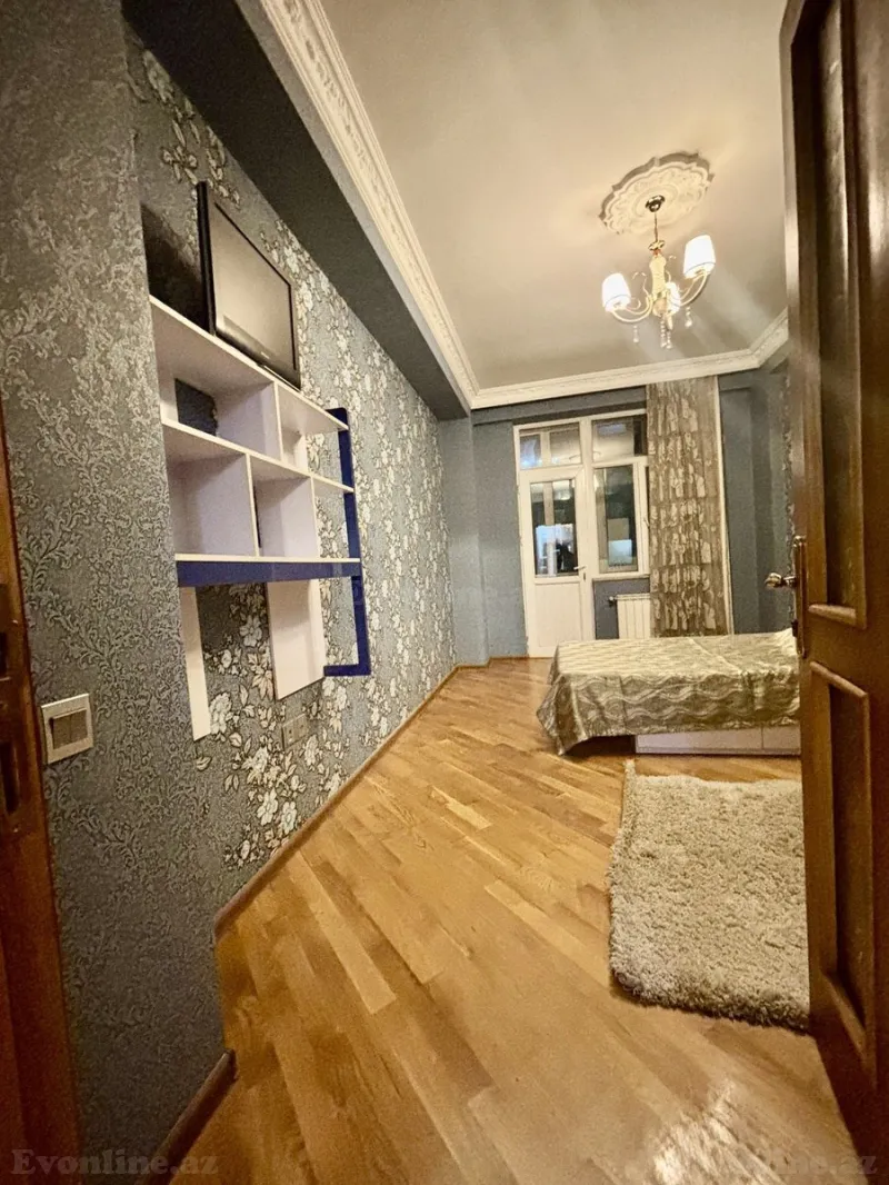 Satılır 3 otaqlı Mənzil Yeni tikili 130 m² 8 Noyabr m. - şəkil 7