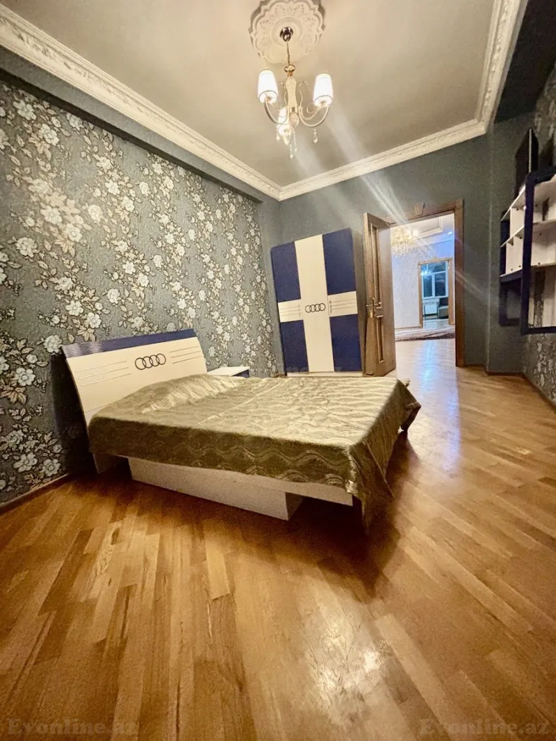 Satılır 3 otaqlı Mənzil Yeni tikili 130 m² 8 Noyabr m. - şəkil 8