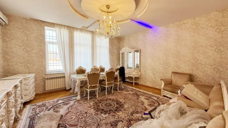 4 otaqlı Mənzil 100 m² 28 May m. Kirayə verilir