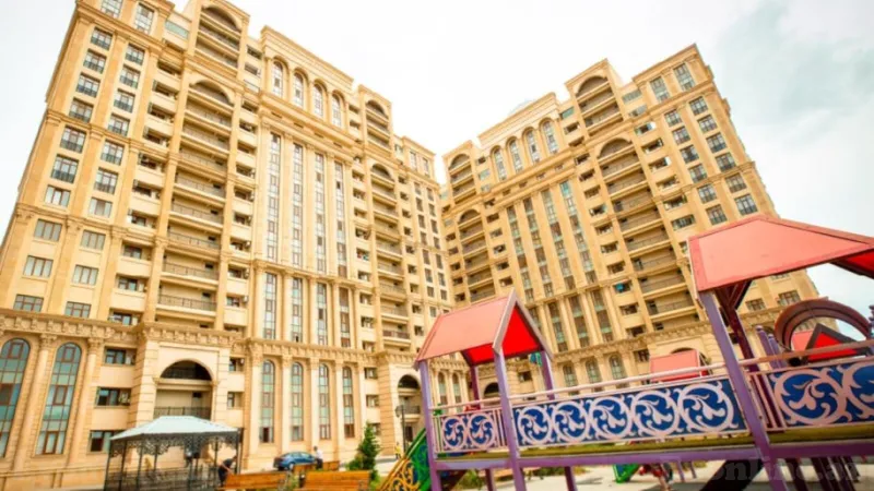 Kirayə verilir 3 otaqlı Mənzil Yeni tikili 120 m² Səbail r.