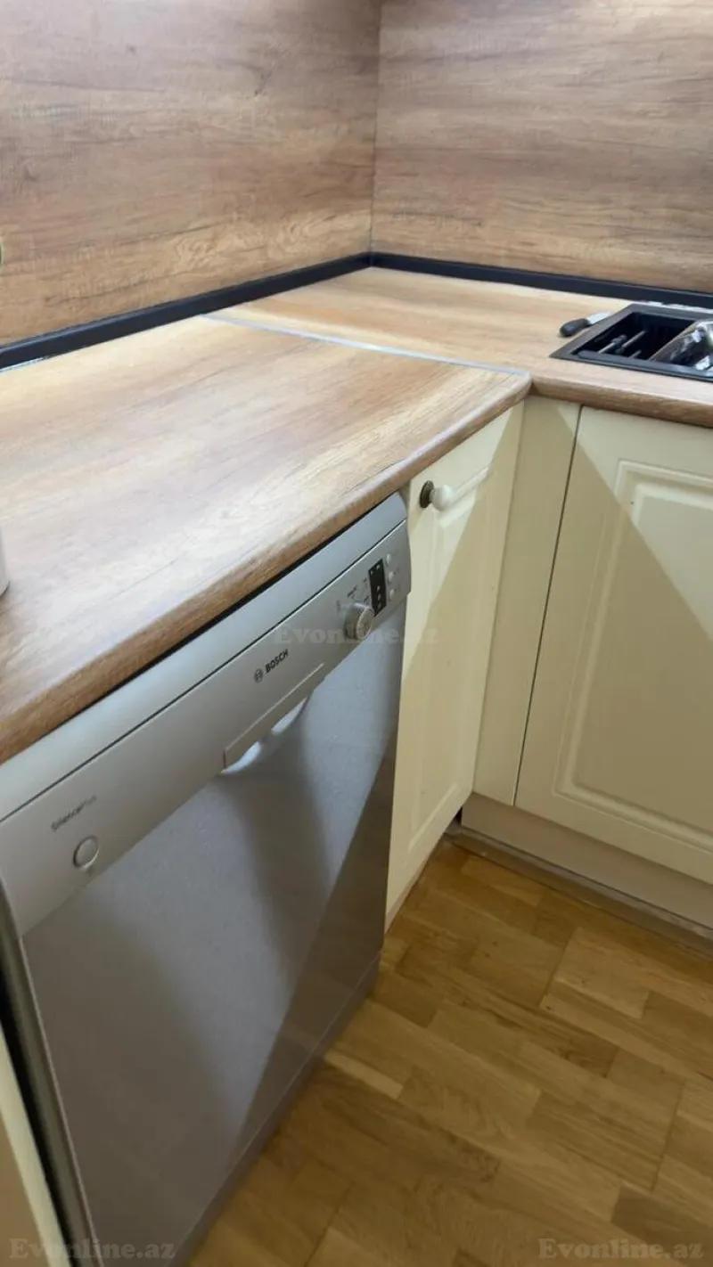 Kirayə verilir 3 otaqlı Mənzil Yeni tikili 120 m² Səbail r. - şəkil 4