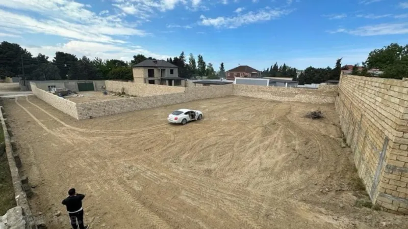 Bakı, Abşeron r., Novxanıda torpaq satılır