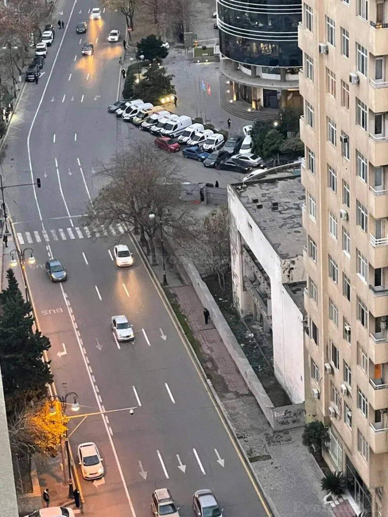 Kirayə verilir 2 otaqlı Mənzil Yeni tikili 125 m² 28 May m. - şəkil 9