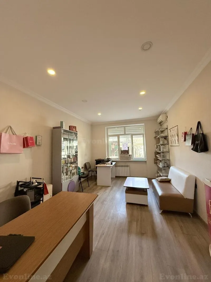 Satılır Obyekt 62 m² Qara Qarayev m.