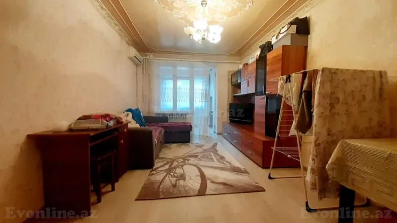 Satılır 2 otaqlı Mənzil Köhnə tikili 48 m² Elmlər Akademiyası m.