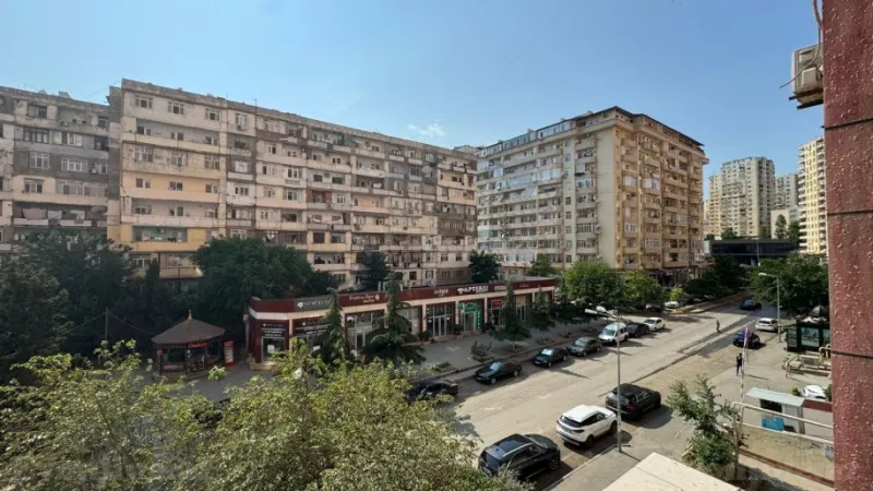 Bakı, Yasamal r., İnşaatçılar m.da 1 otaqlı mənzil satılır