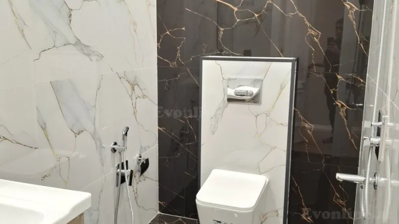 Satılır 4 otaqlı Mənzil Yeni tikili 140 m² 8 Noyabr m. - şəkil 16