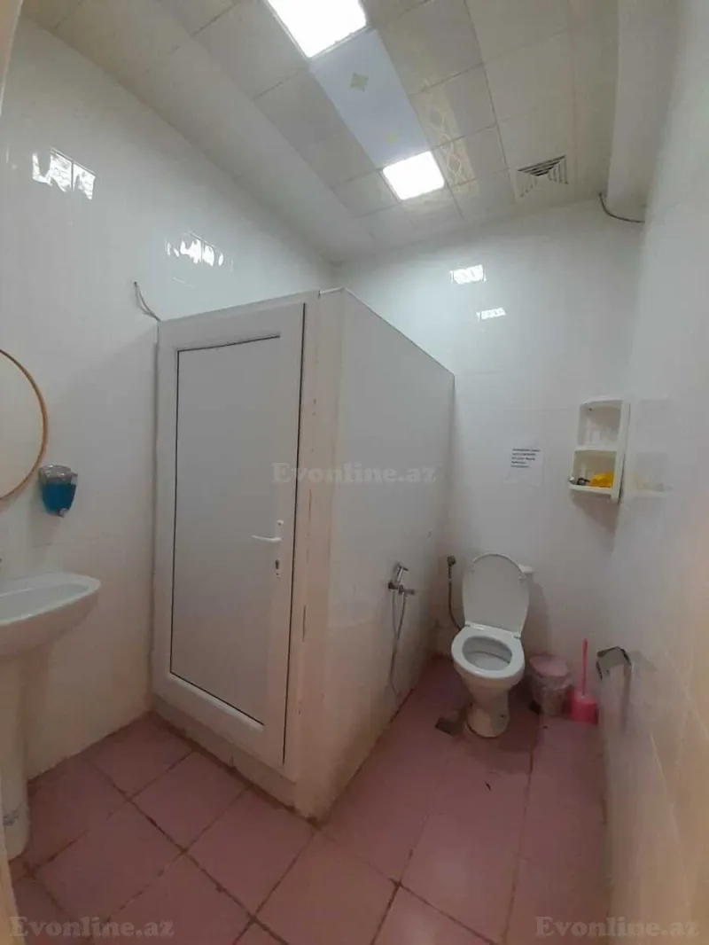 Kirayə verilir Ofis 20 m² İnşaatçılar m. - şəkil 6