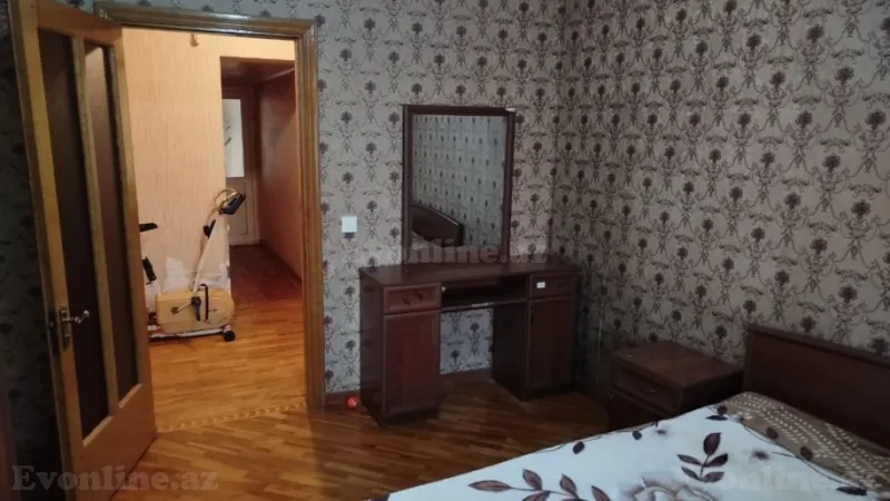 Satılır 2 otaqlı Mənzil Köhnə tikili 67 m² Suraxanı r.