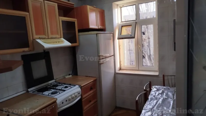 Satılır 2 otaqlı Mənzil Köhnə tikili 67 m² Suraxanı r. - şəkil 4