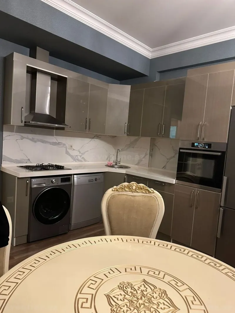 Kirayə verilir 2 otaqlı Mənzil Yeni tikili 65 m² Elmlər Akademiyası m.