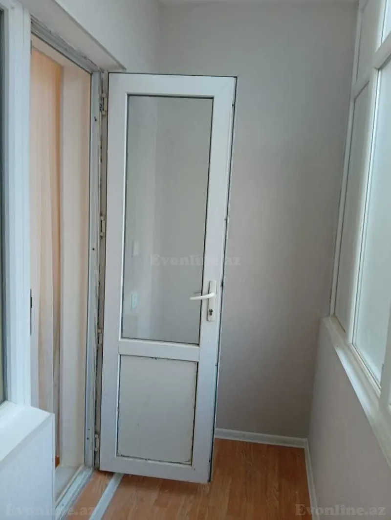 Satılır 2 otaqlı Mənzil Köhnə tikili 75 m² Nəsimi m. - şəkil 13