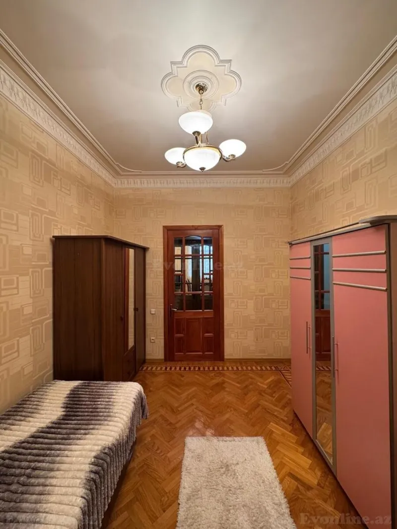 Satılır 5 otaqlı Mənzil Köhnə tikili 150 m² Elmlər Akademiyası m. - şəkil 17