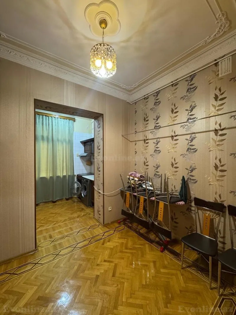 Satılır 5 otaqlı Mənzil Köhnə tikili 150 m² Elmlər Akademiyası m. - şəkil 19