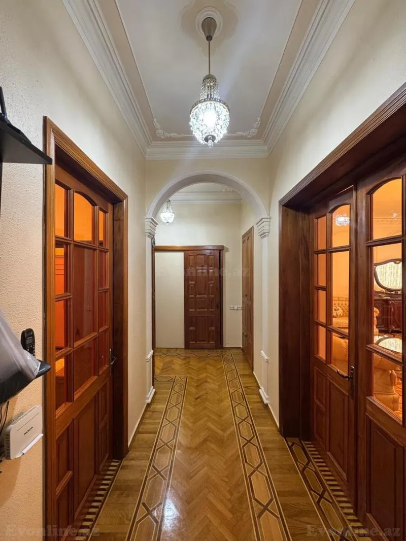 Satılır 5 otaqlı Mənzil Köhnə tikili 150 m² Elmlər Akademiyası m. - şəkil 21