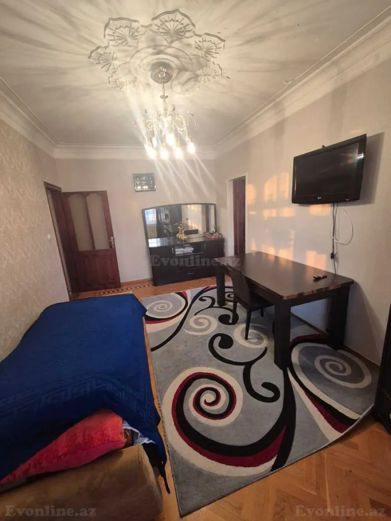 Satılır 2 otaqlı Mənzil Köhnə tikili 60 m² Həzi Aslanov m. - şəkil 2