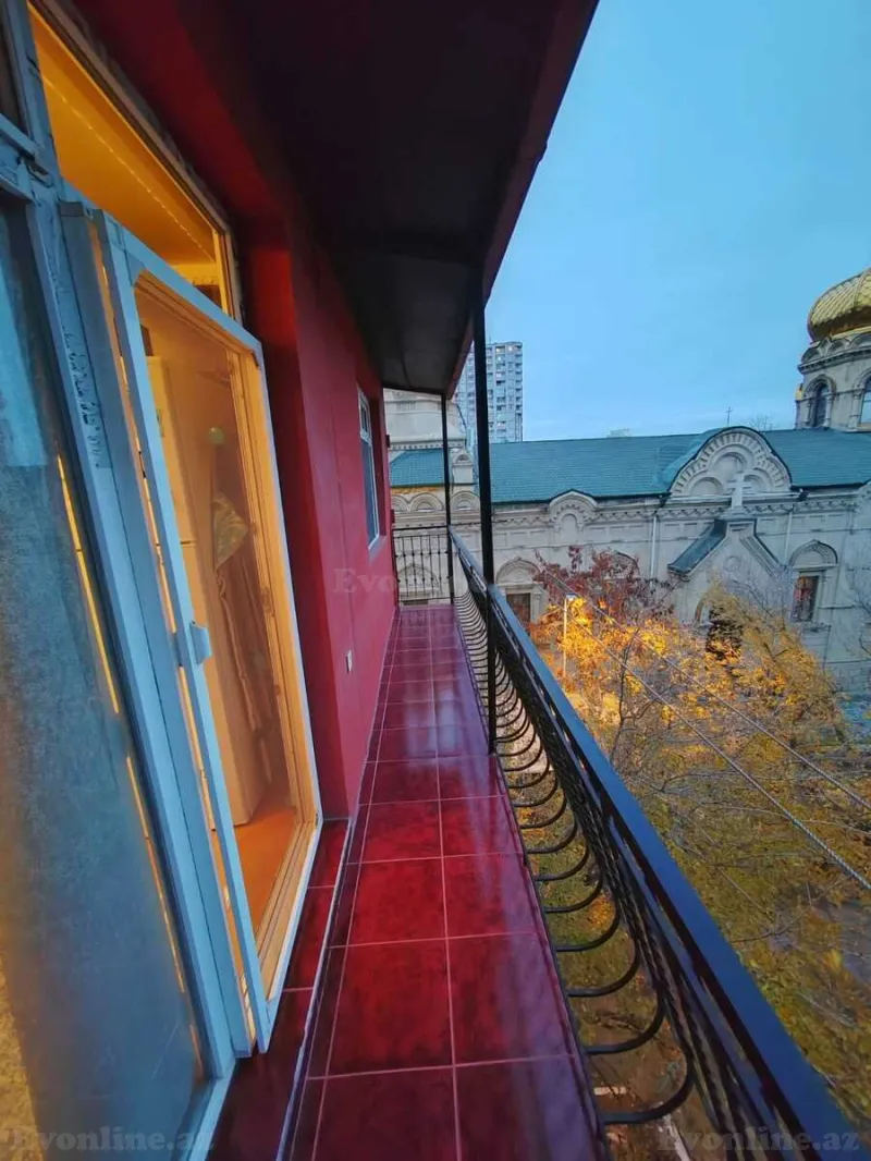 Satılır 2 otaqlı Mənzil Köhnə tikili 40 m² Yasamal r. - şəkil 8