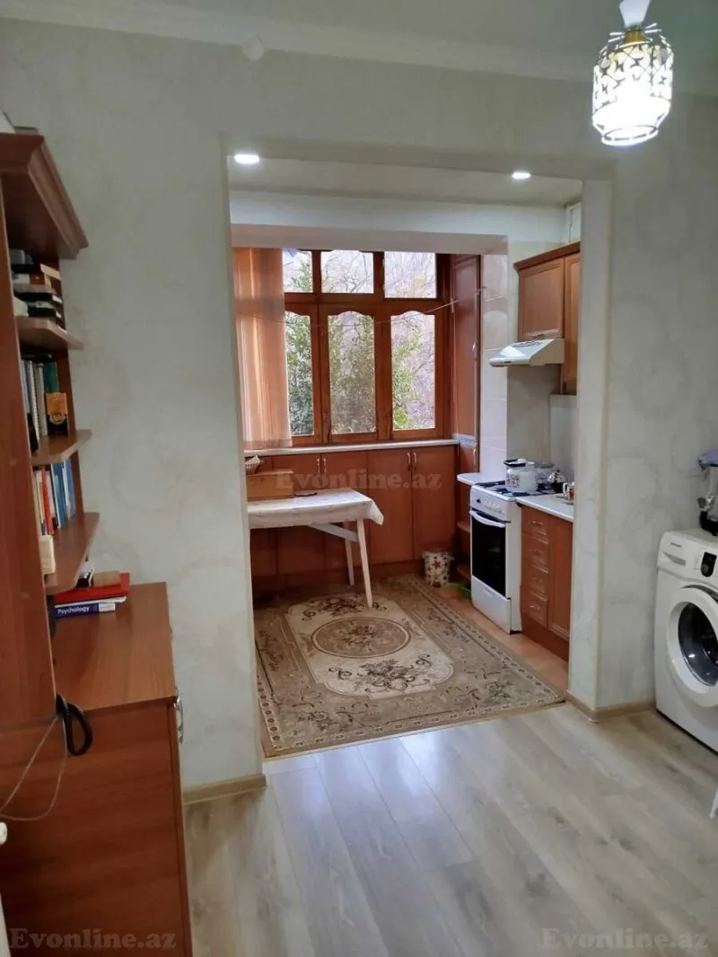 Satılır 2 otaqlı Mənzil Köhnə tikili 67 m² Əhmədli